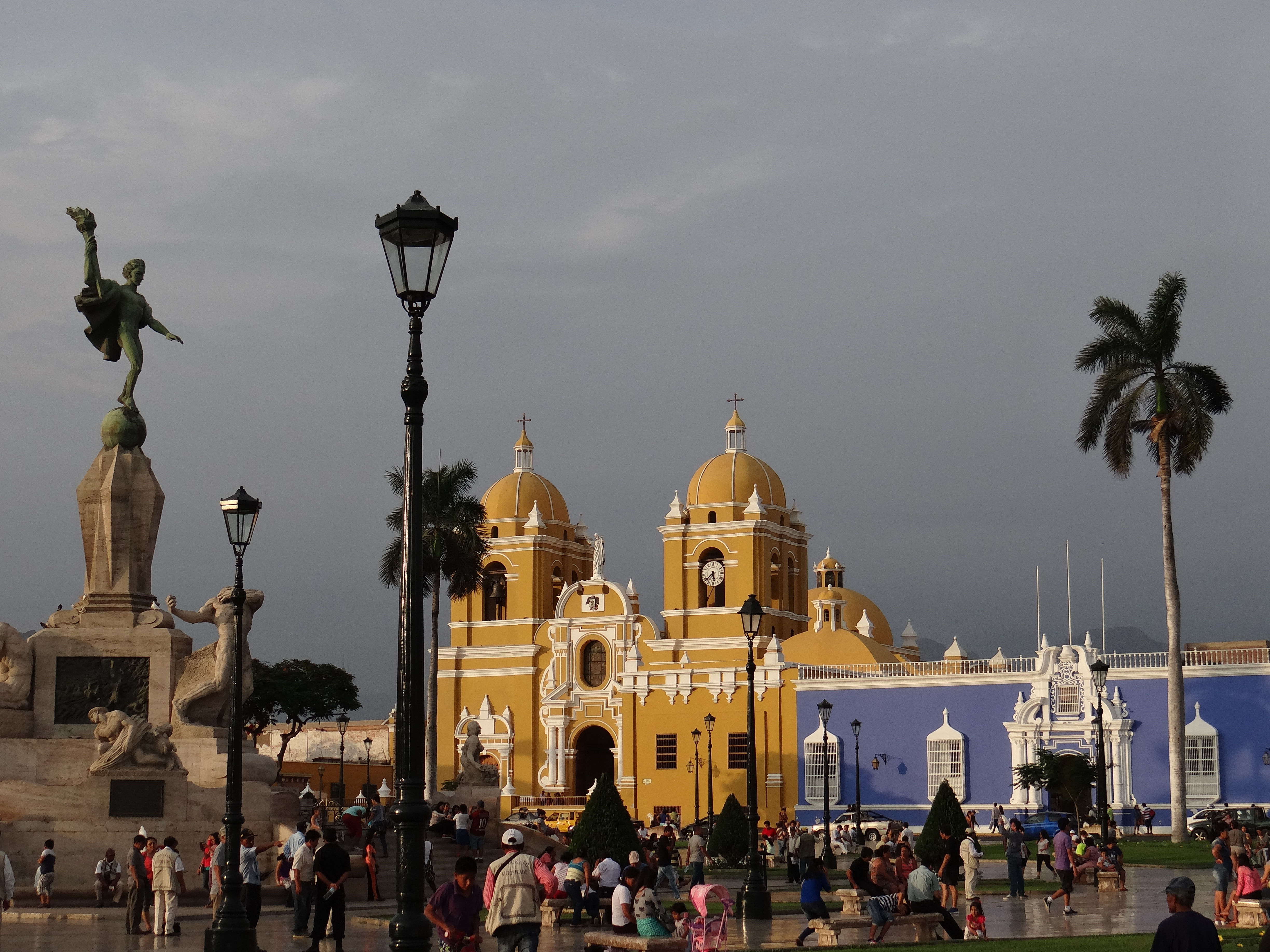 que hacer en Trujillo: Plaza de Armas
